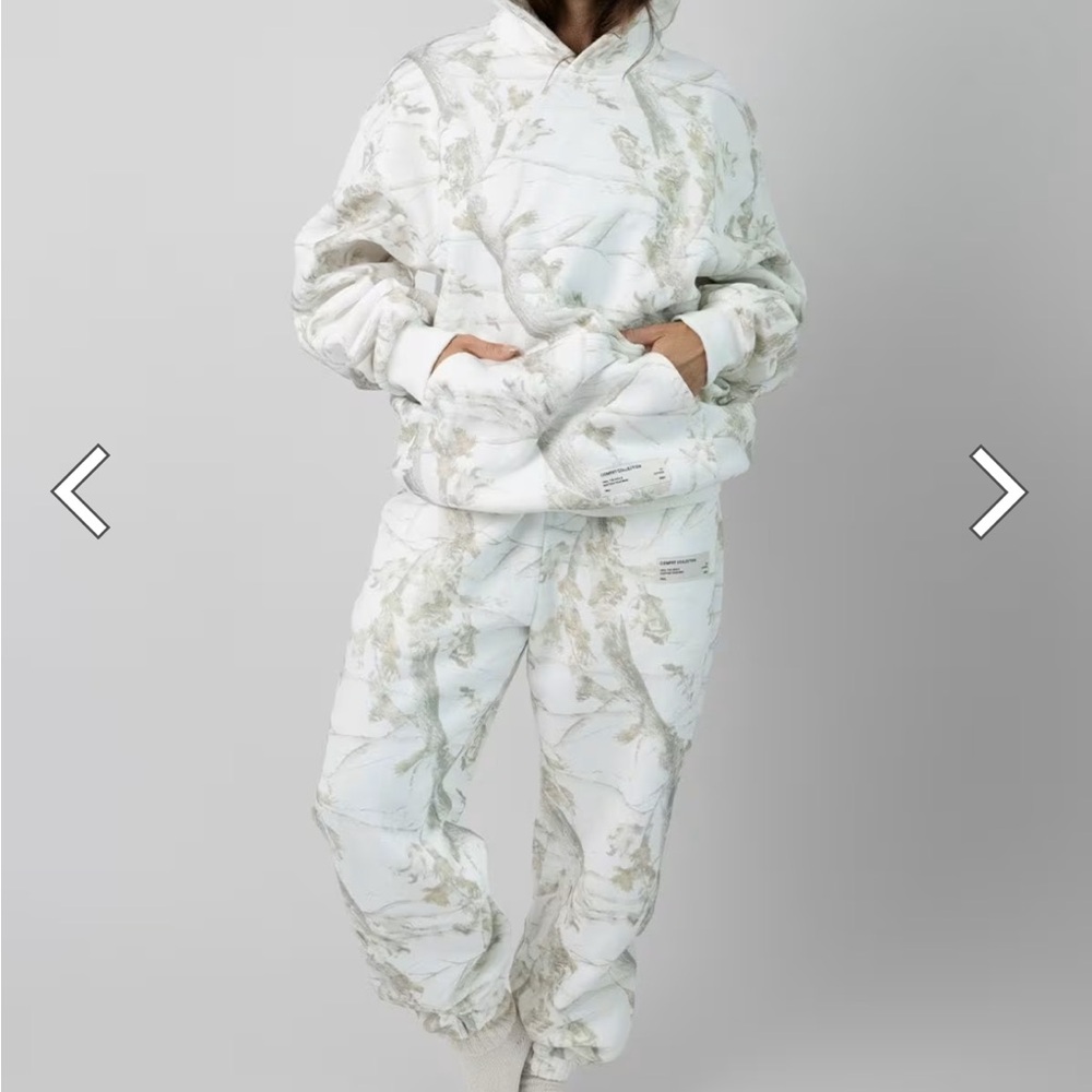 Comfrt White Oak Sweat Set